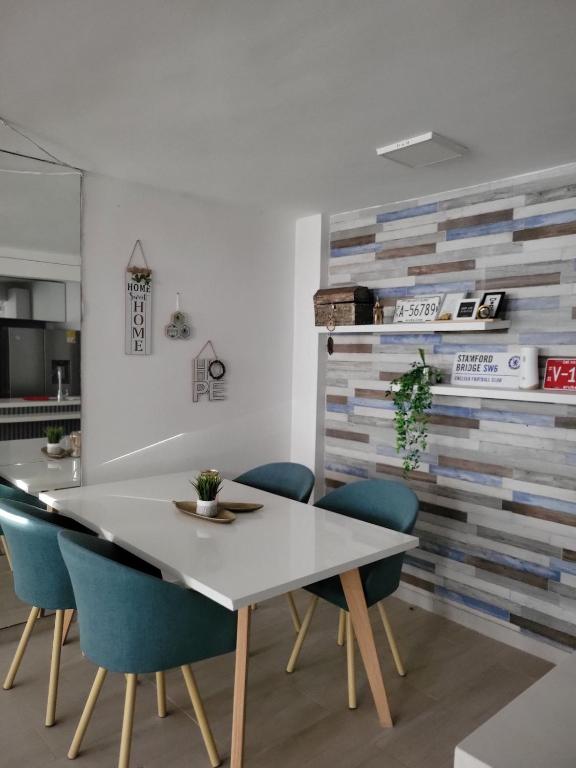 Santa Marta Family Home - 4