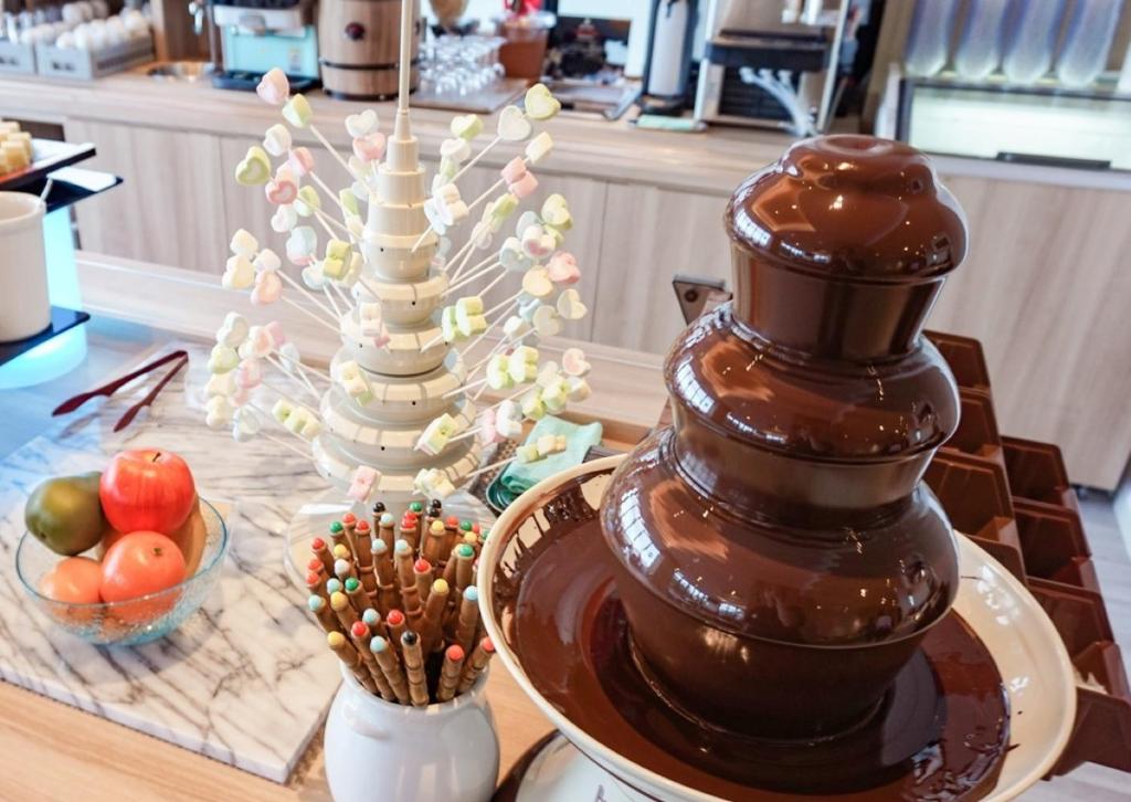 อาหารและเครื่องดื่ม