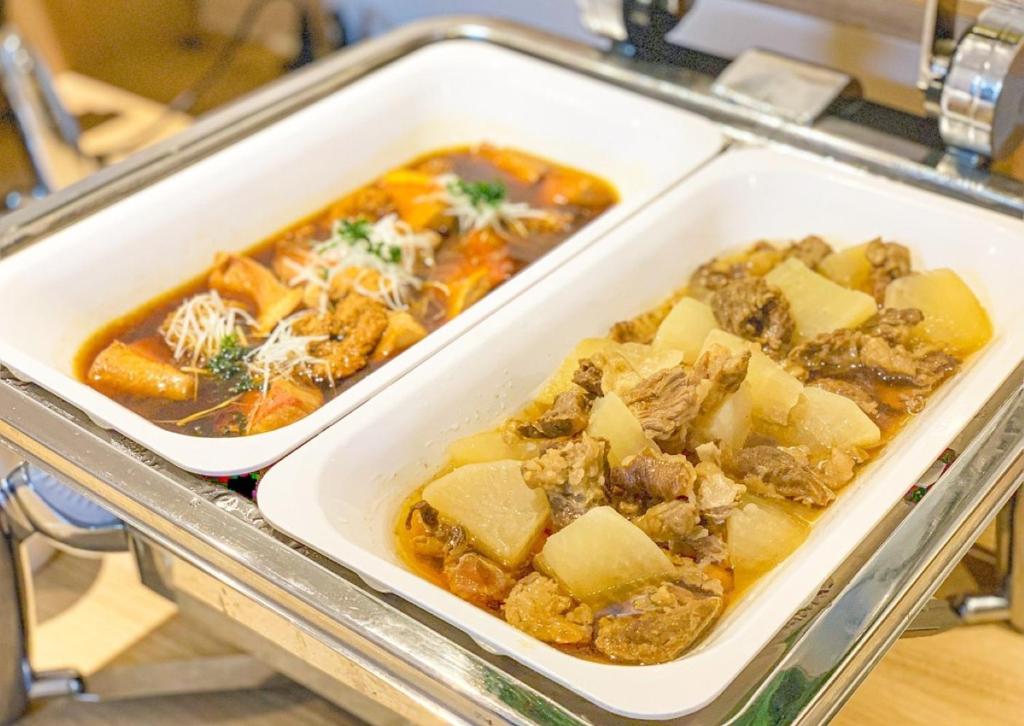 อาหารและเครื่องดื่ม