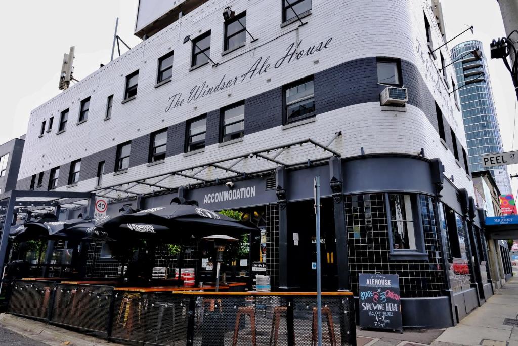 Pint On Punt Backpackers, Melbourne