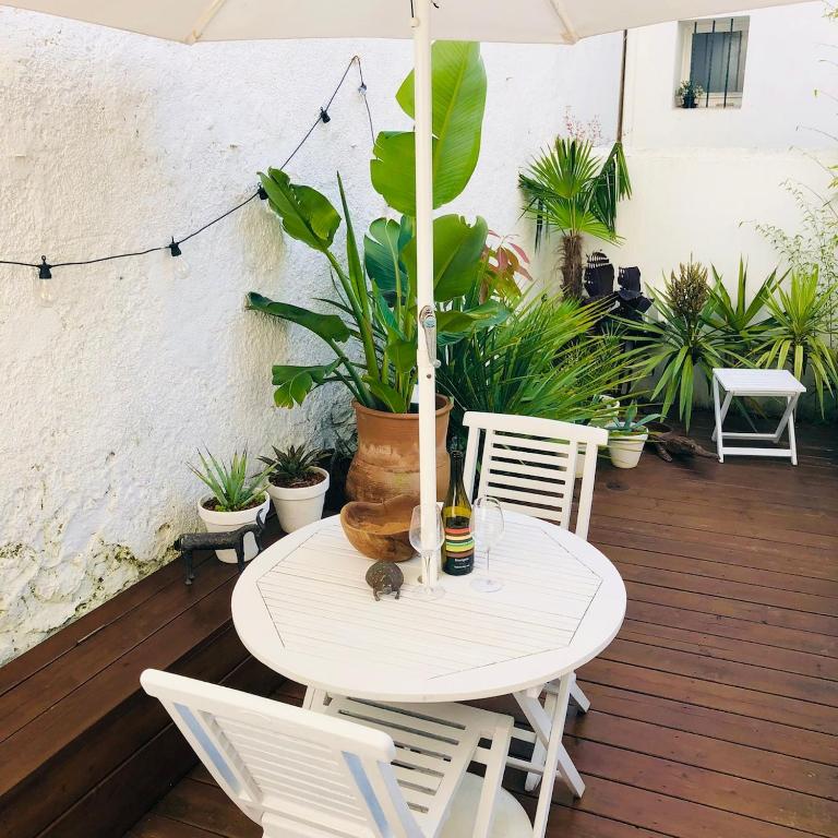 Studio with Jardin Tropical Terrasse - center city - Beach 150m, Biarritz