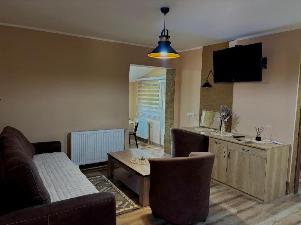 APARTMAN ''kota 555'', Mutanj