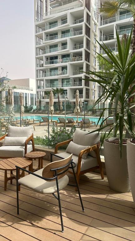 Prestige 42 ground floor view pool, Ejlat