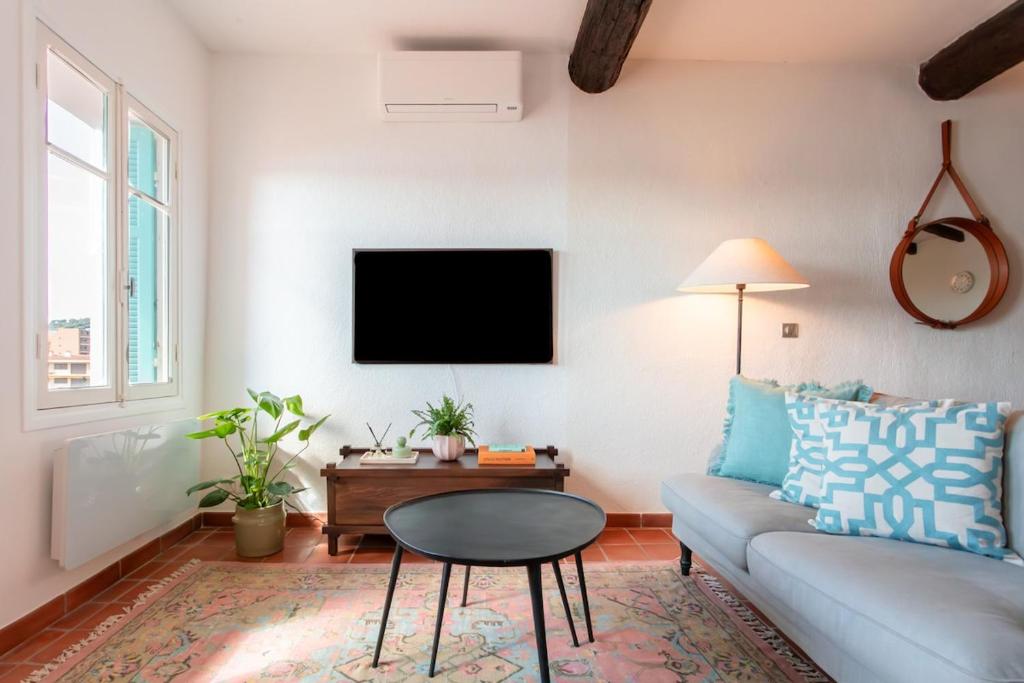 #50 Staywizus - Contesso Duplex - 1BDR, Sea View Terrace & AC - 3