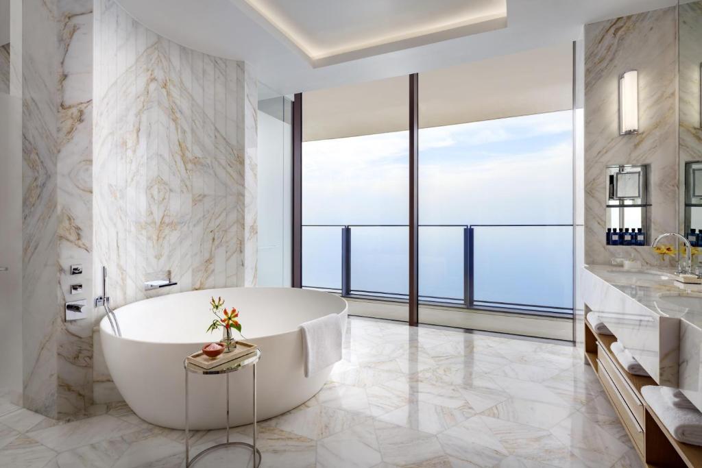 Bathroom, Atlantis The Royal in Dubai