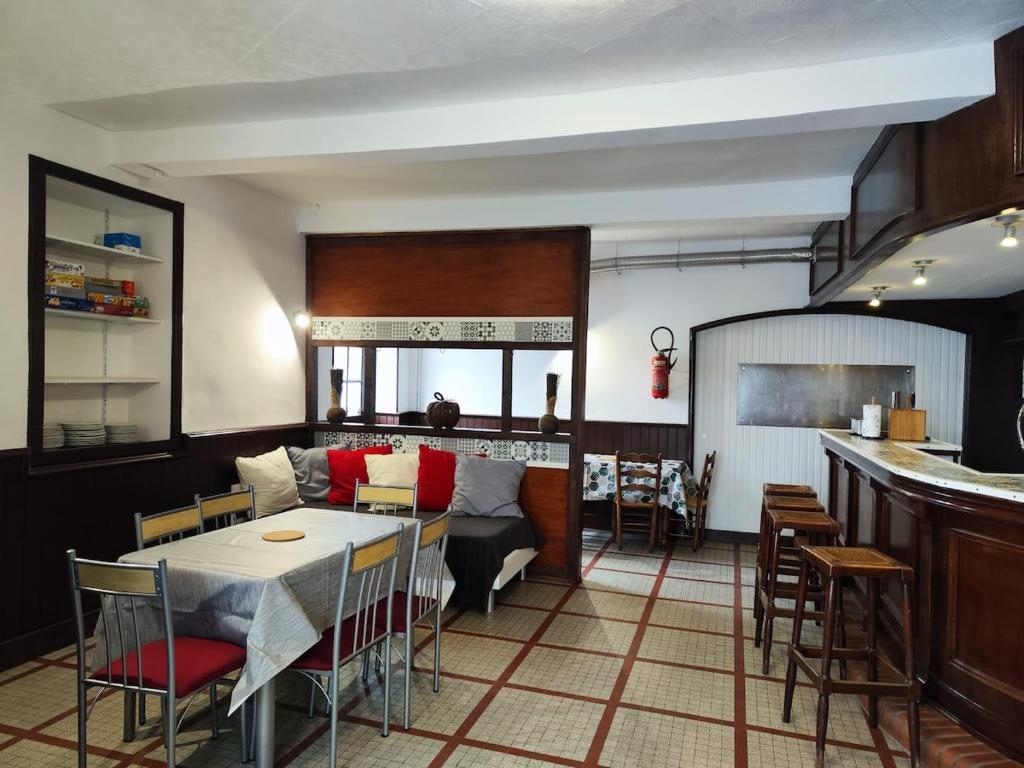 Appartement atypique grands espaces, Soumoulou