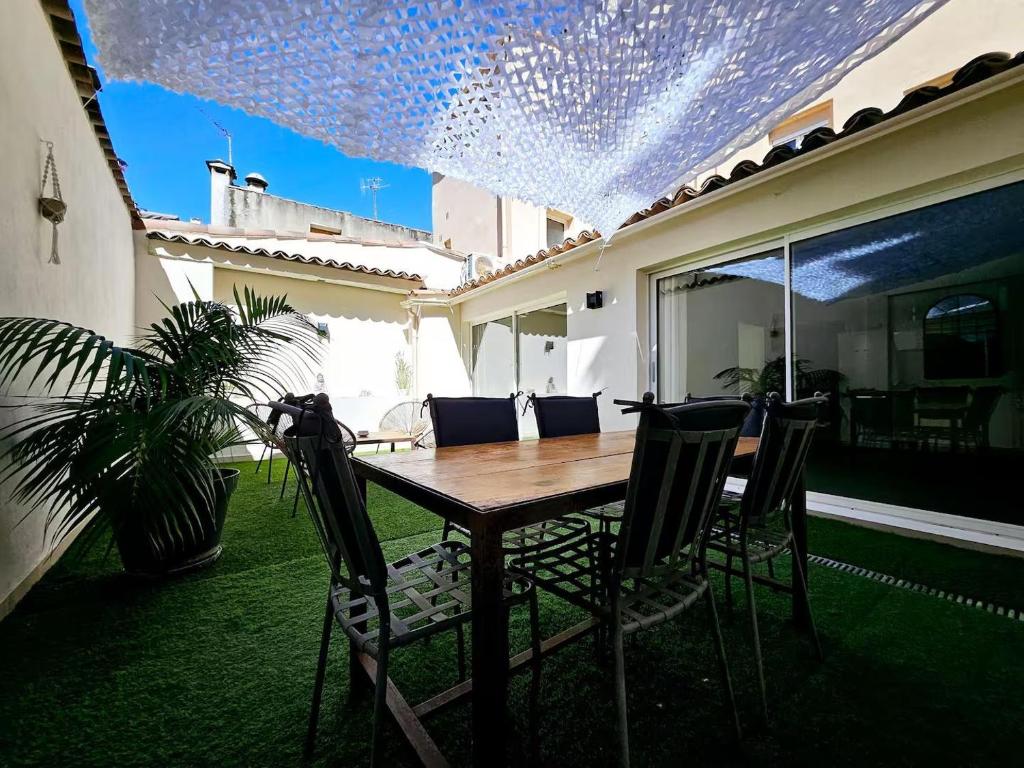 Le Thuret Fleuri - T3 avec Terrasse - 2