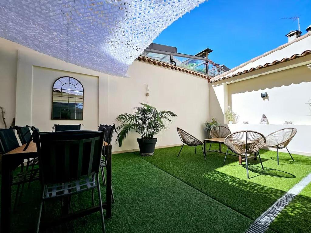 Le Thuret Fleuri - T3 avec Terrasse - 5