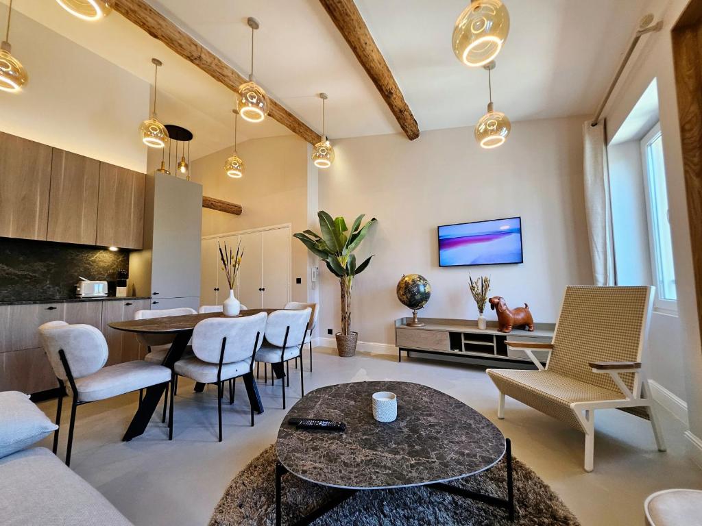 Le Musti - A l'entrée du Viel Antibes, Antibes