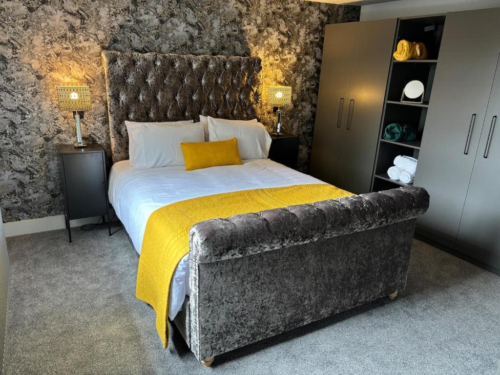 Boutique 2 bedroom apartment, Mersham