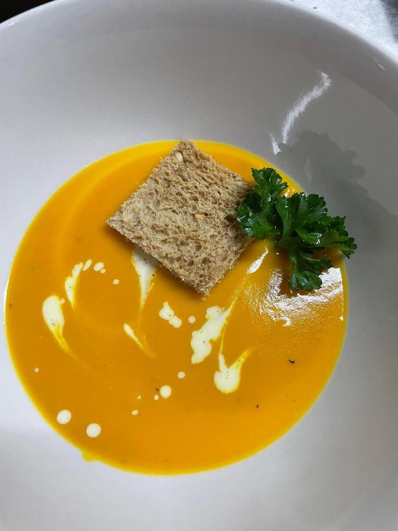 Еда и напитки