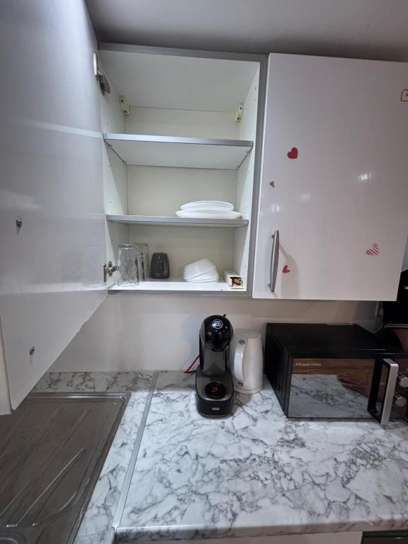 47a 2bedroom harrow central, Harrow