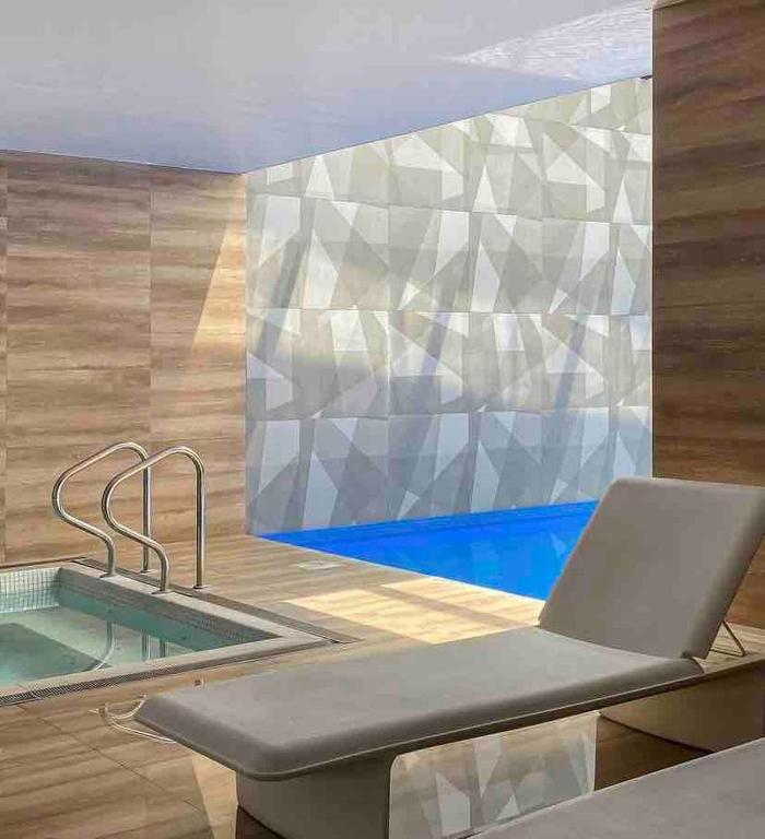 Beautiful apt-balcony in La Carolina 70 QLED TV - 5