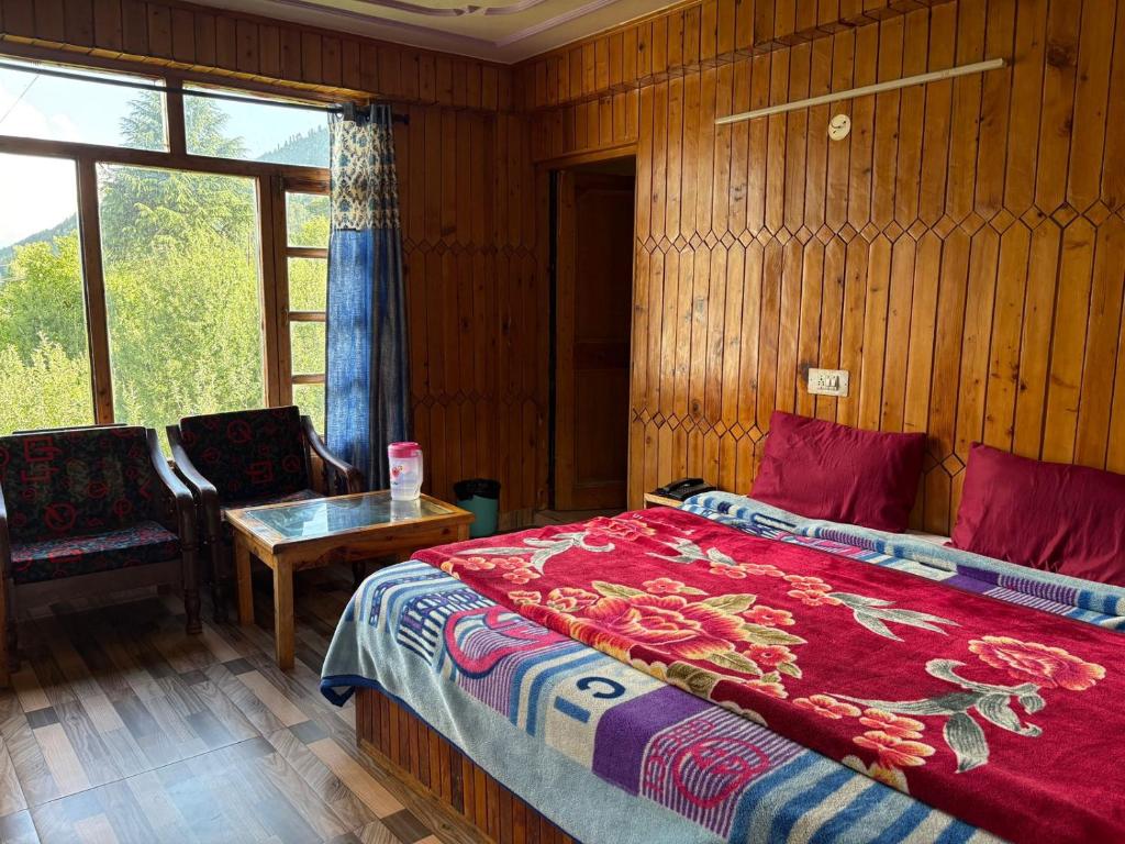 The essence of mountains - מהות ההרים, Manāli