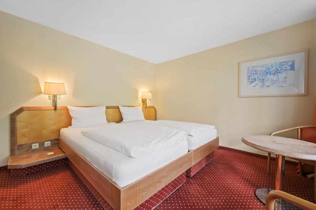 Schwarzwaldapartment Nr 17 30qm Doppelbettbett Rustikal, Altensteig