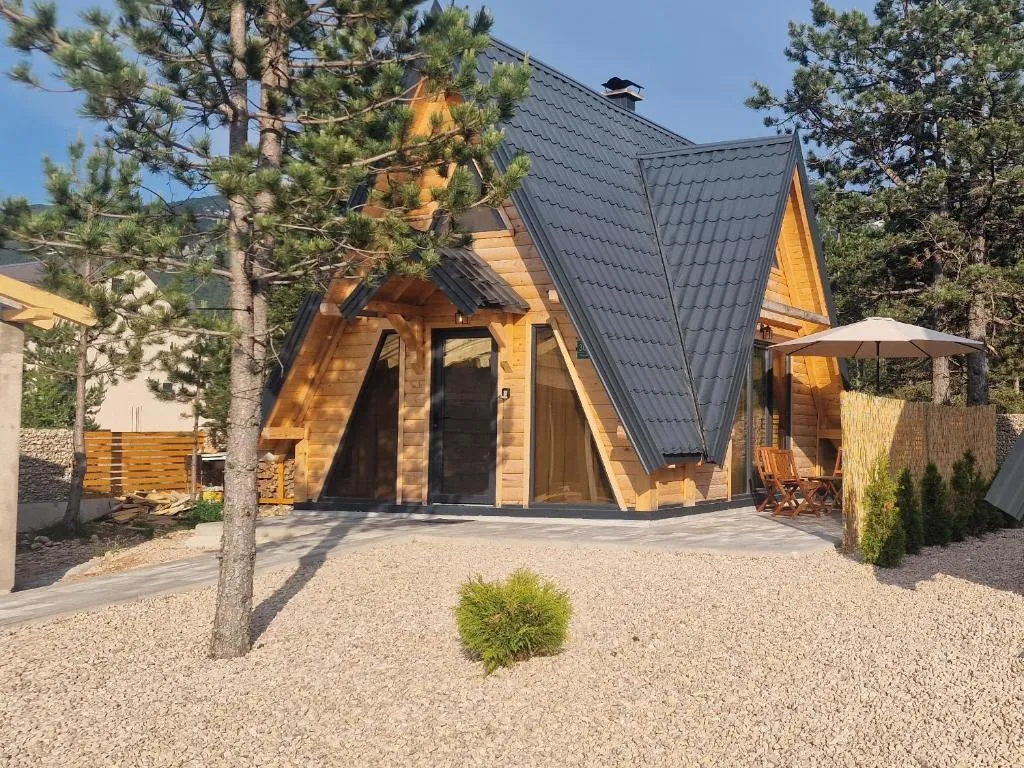 LandHaus Tri Vikendice - Idiličan boravak u prirodi Blidinja，位于Risovac的酒店