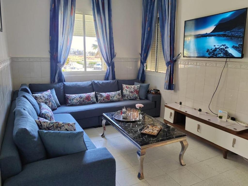 Stylish Coastal Stay with Panoramic Sea Views, Tanger