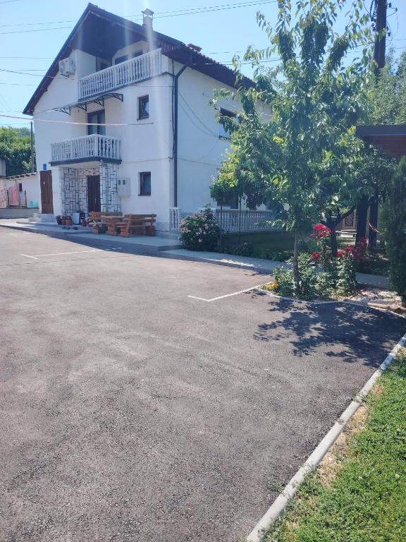 Medif apartments 2 - 4