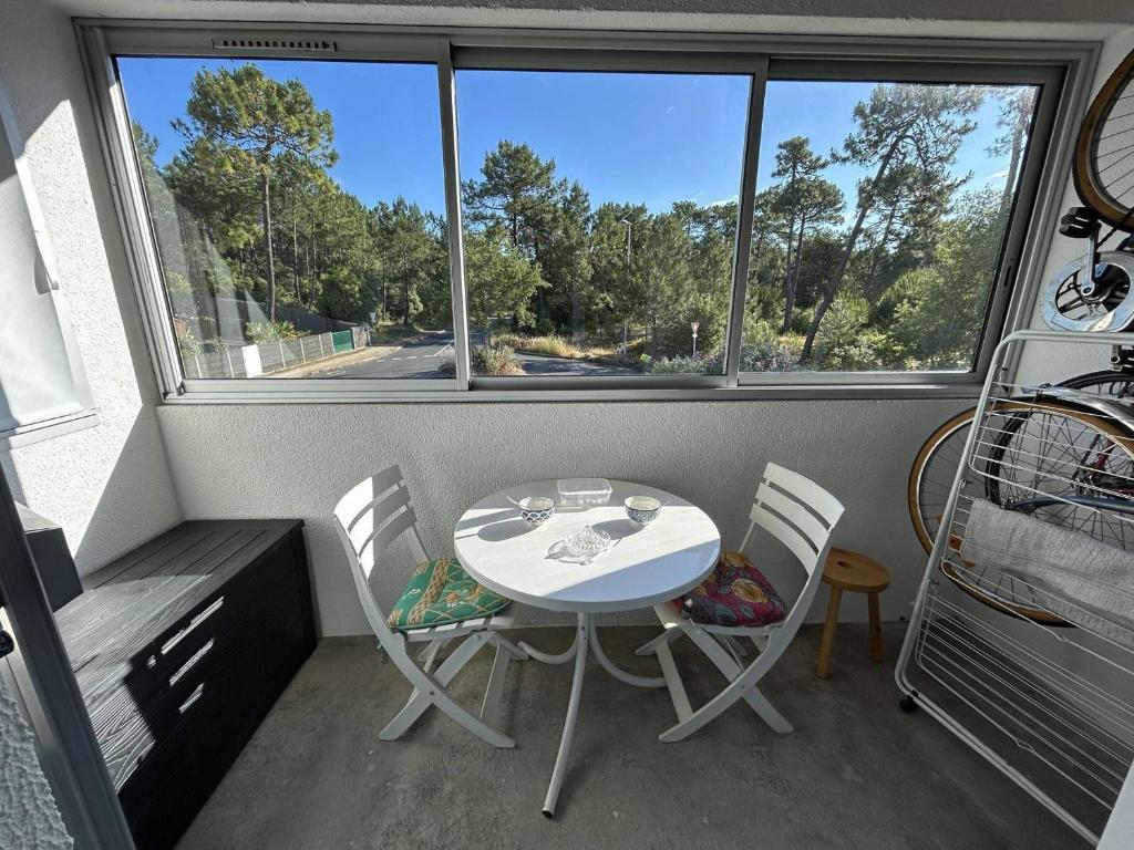Charmant T2 à 1200m de la plage avec balcon, parking privé et ménage inclus à Saint-Jean-de-Monts - FR-1-224C-312 - 4