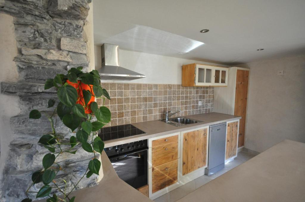 Lakeside Apartment — Hotel in Ringgenberg