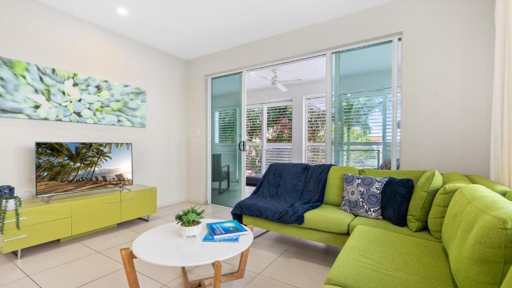 Shoreside Apartment at 201, Cairns North