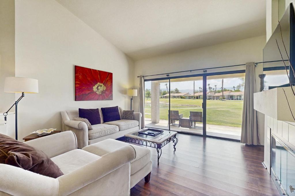 Palm Desert Oasis on the Green, Palm Desert