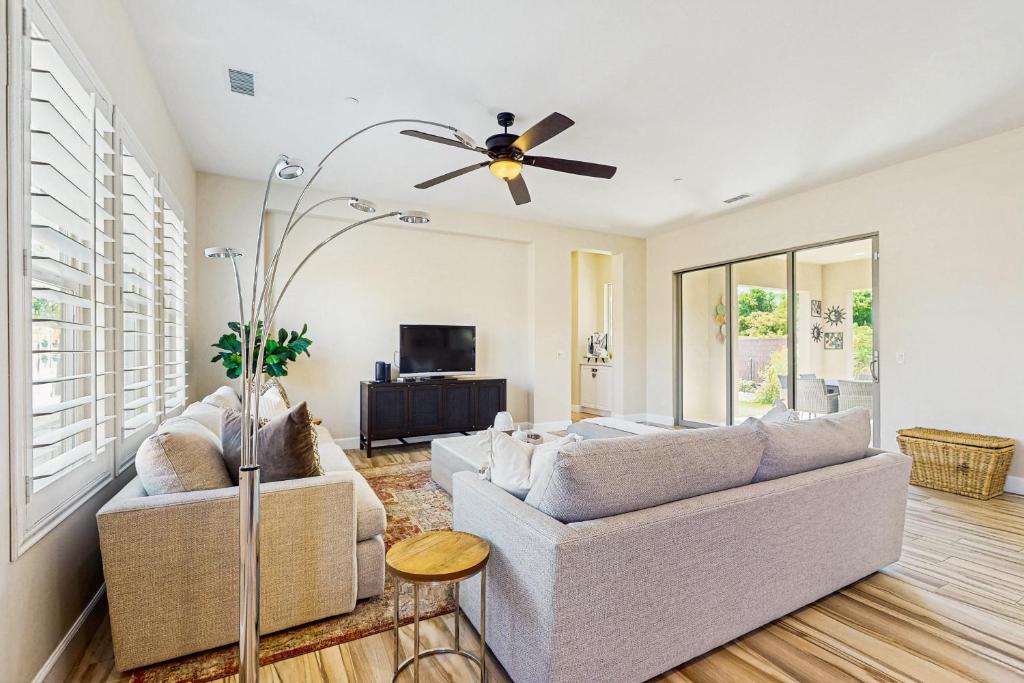 The Trilogy Escape, Indio