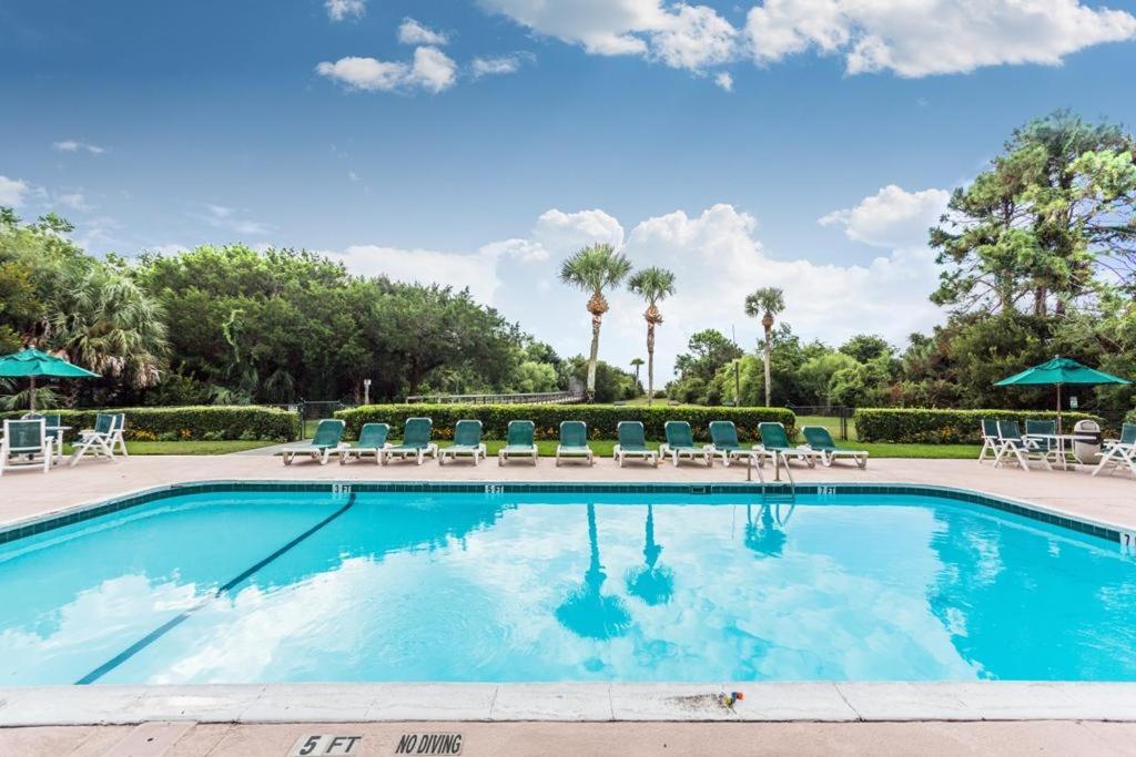 Shipwatch 207, East End