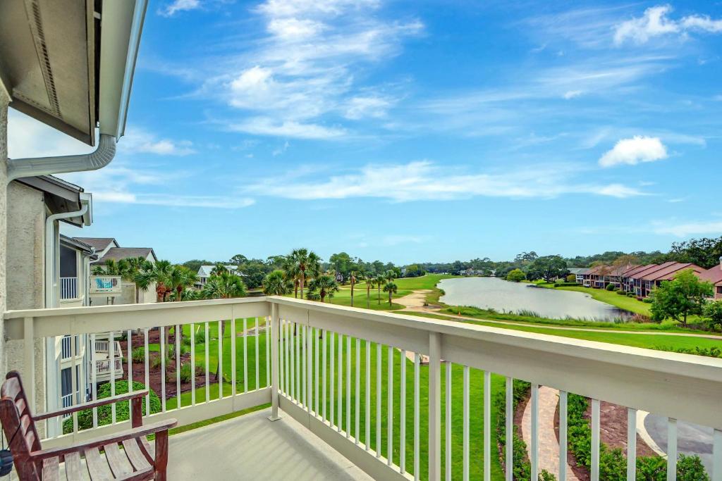 294-1 Moss Oak Circle, Blackbanks