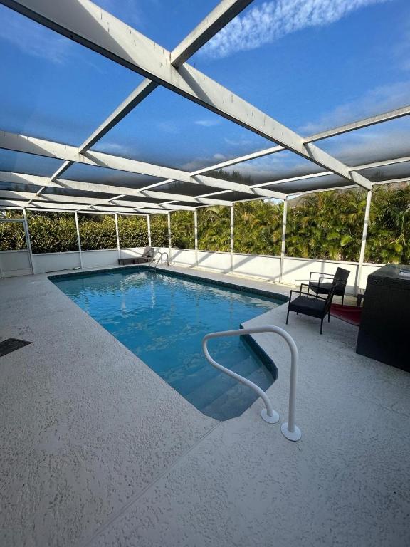 Beautiful In-ground Pool Home, Port Saint Lucie