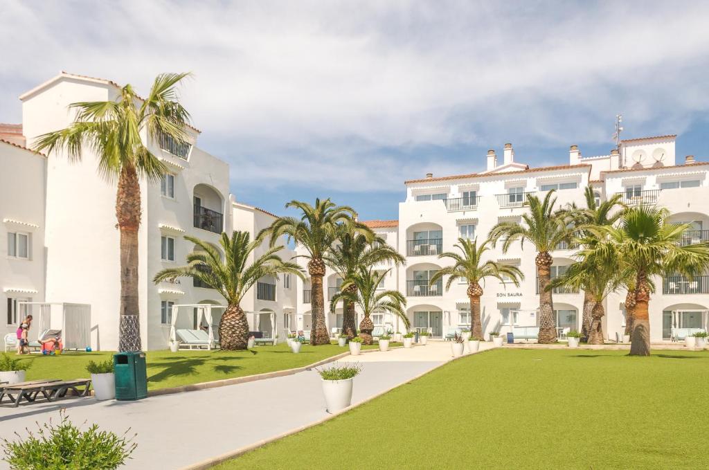 FERGUS Style Carema Beach — Hotel building in Cala'n Bosch, Balearic Islands