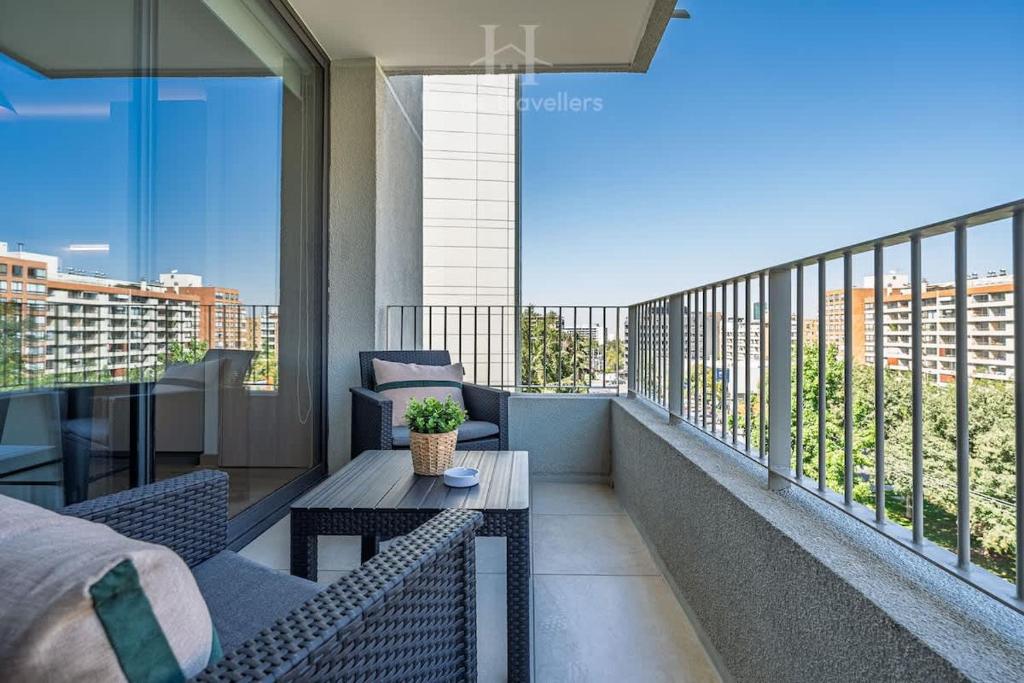 HT A pasos Alto Las Condes con Estacionamiento - 3