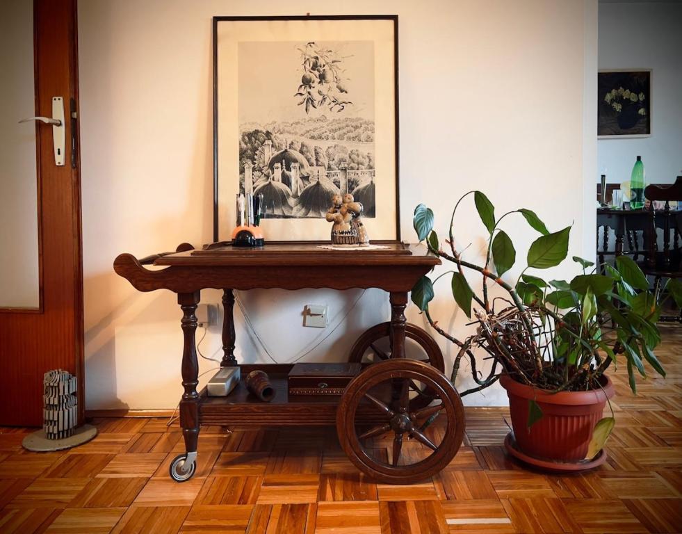 Spacious 3BR Apartment, Cozy & Authentic Sarajevo - 3