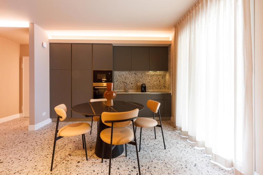 Casa Colombo Apartments - 5