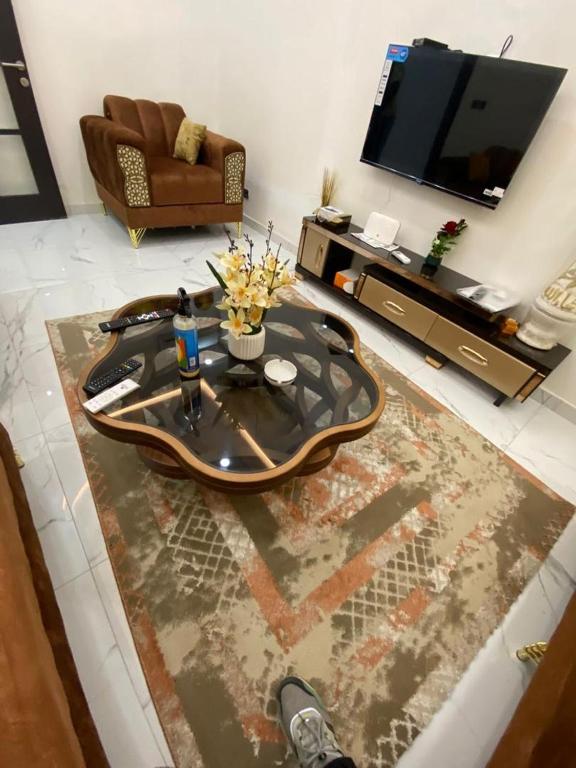 Trombon House, Dakan