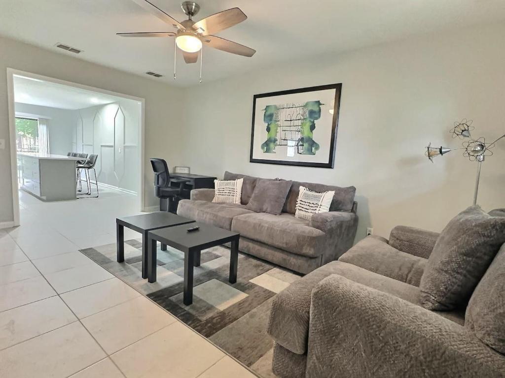 Conant Gray, Jacksonville