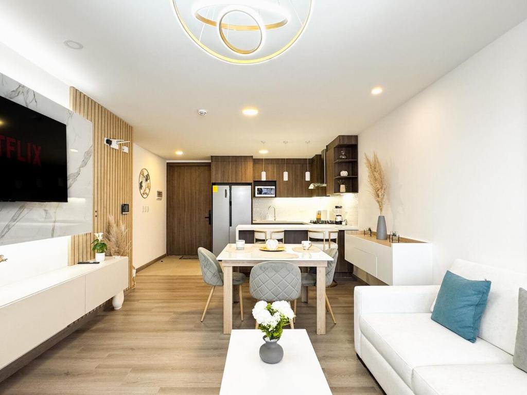 The Balcony of the City Your best option - 5