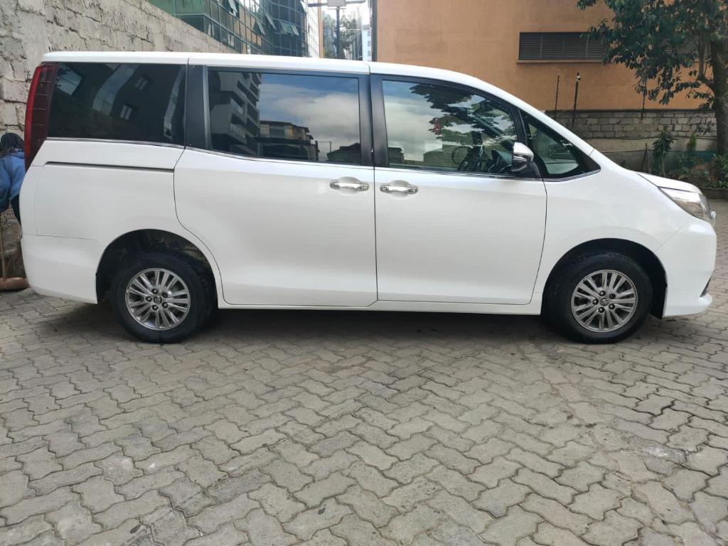 Bogota Nairobi, Nairobi