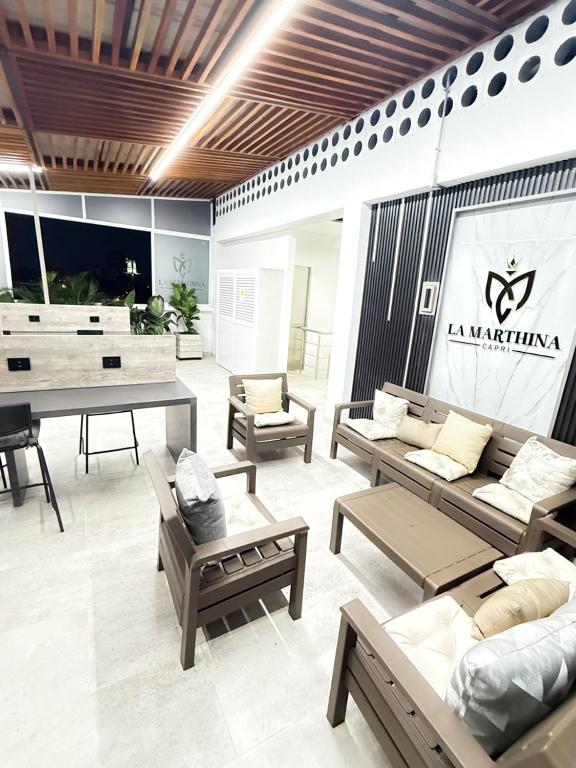 La Marthina Capri - 4