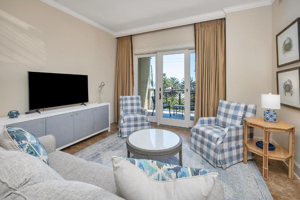 Sea Gate #101, Demere Park