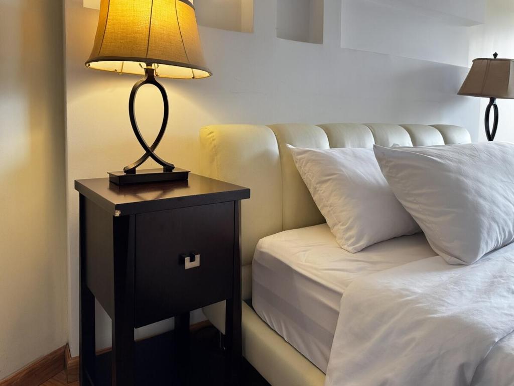 Urban Viewpoint Your City Refuge and Garage - 4