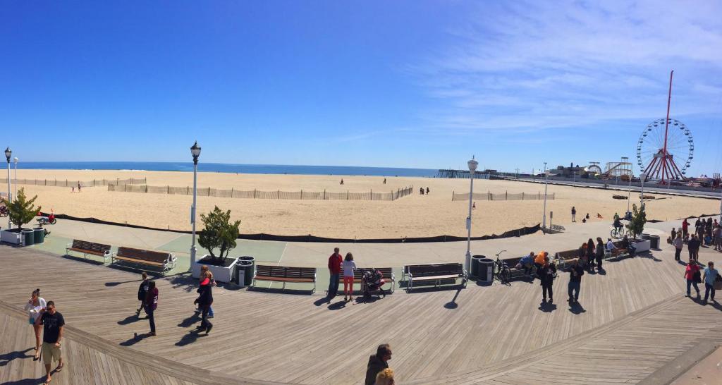 The Colony Apartments — Hotel in Ocean City (MD)