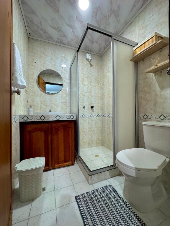 Habitación 203 con baño privado Norte de Armenia - 3