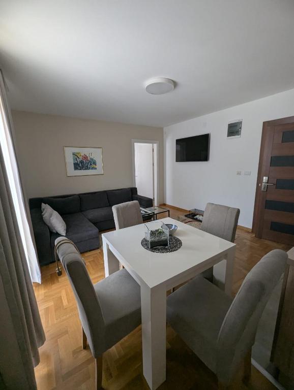 Vila Simfonija with Free parking - 3