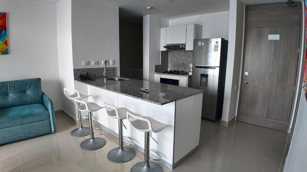 Sunsets and views of the Walled City, 33th floor - 4