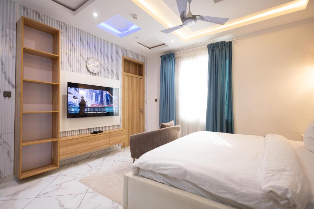 Elegant Studio Apartment, East Airport, Accra