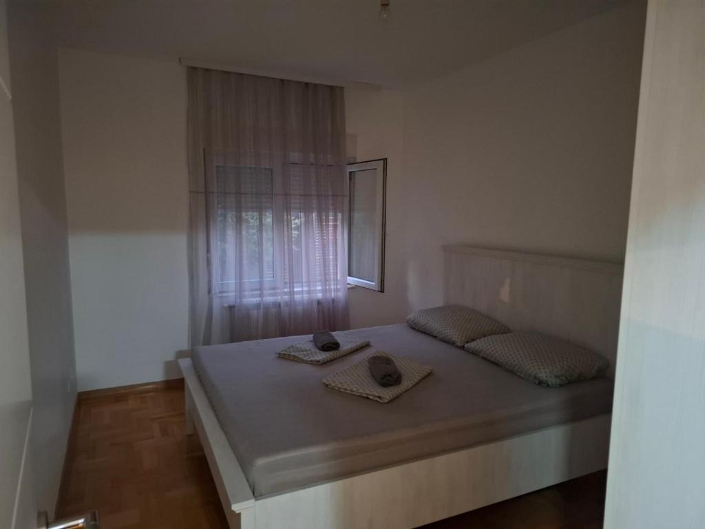 Family Apartman Telep Novi Sad - Yard & Free parking - 5