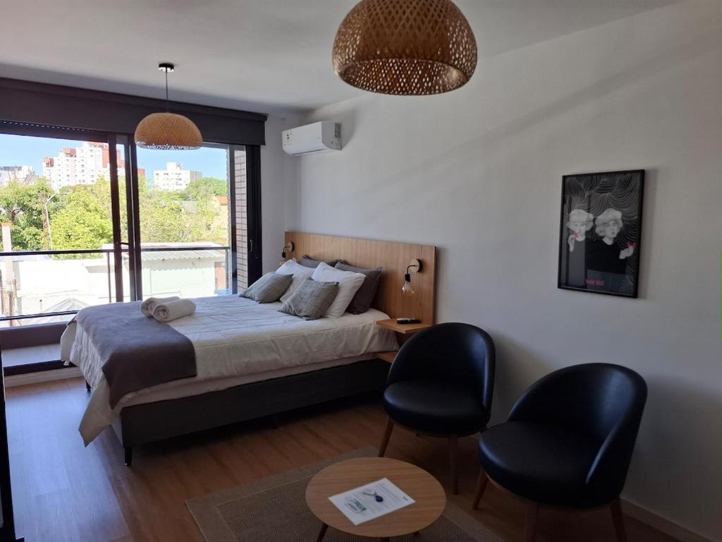 Night - Comfortable and bright, in front of shopping - 5