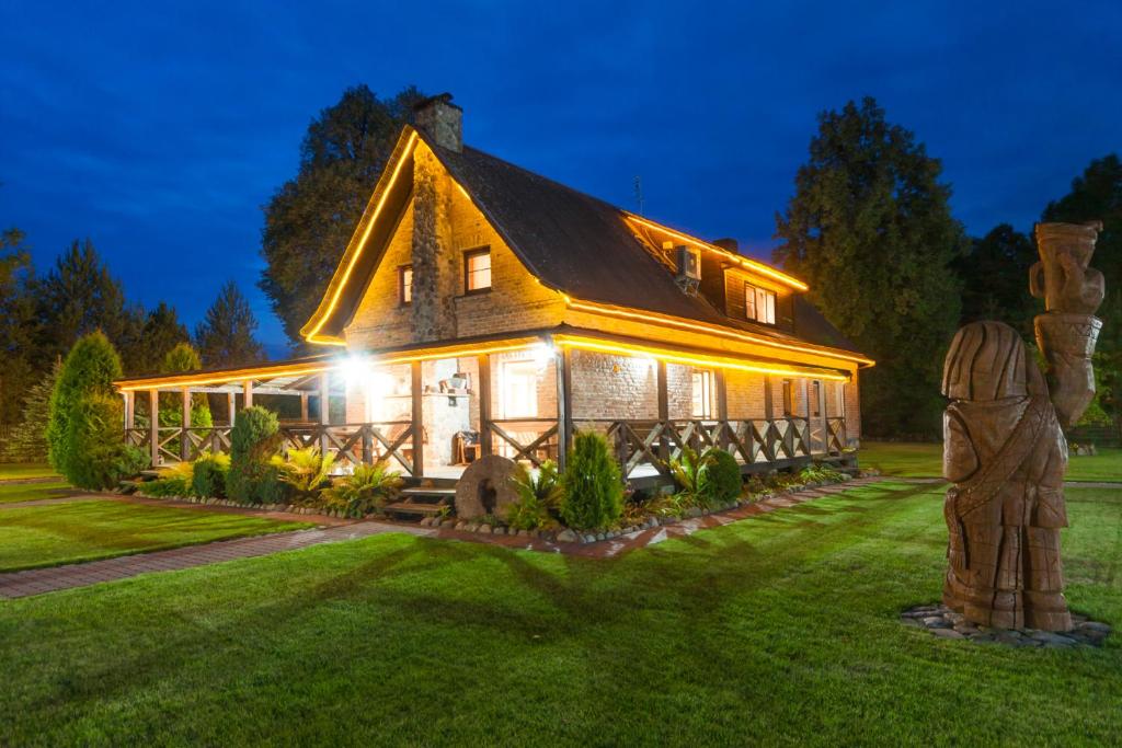 Sodyba Tarp Liepų, Leliūnai