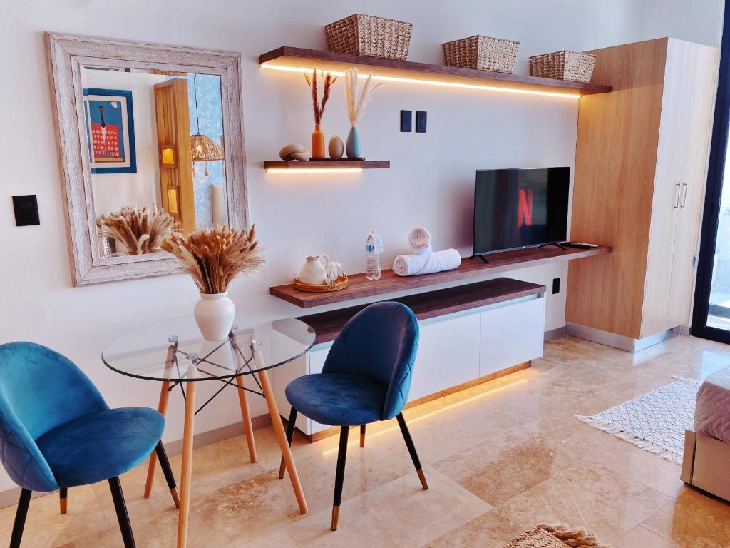 Brand New Studio in 4th Floor with Balcony and Elevator - 4